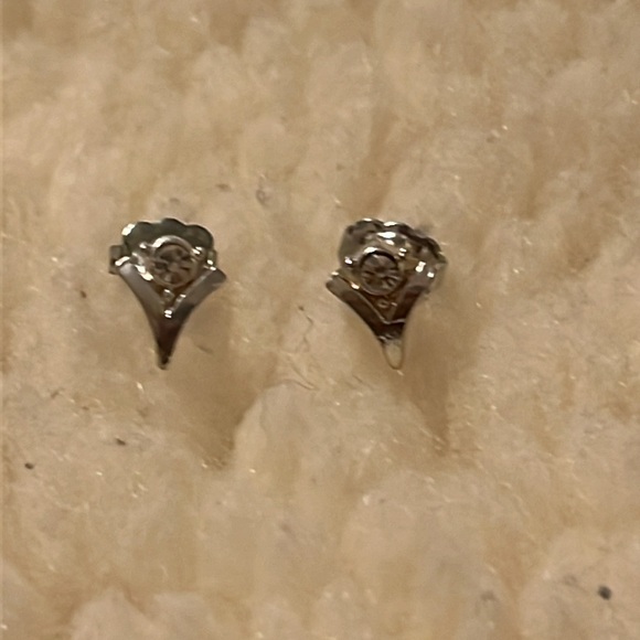 Silver Rhinestone Pierce Earrings - Picture 16 of 16